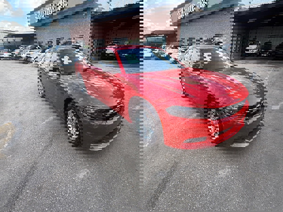 Used 2023 Dodge Charger SXT image 3