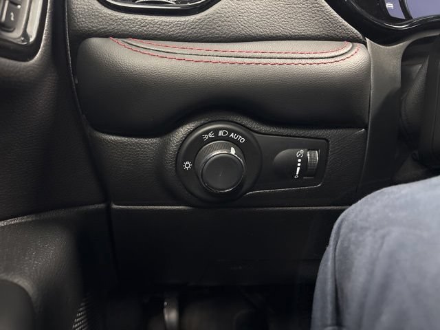 Used 2025 Dodge Durango R/T AWD/4WD image 41
