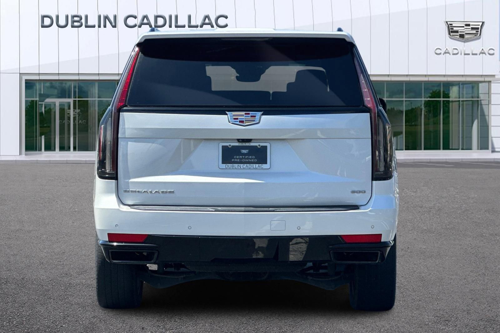 Used 2023 Cadillac Escalade ESV Sport w/ Touring Package image 5