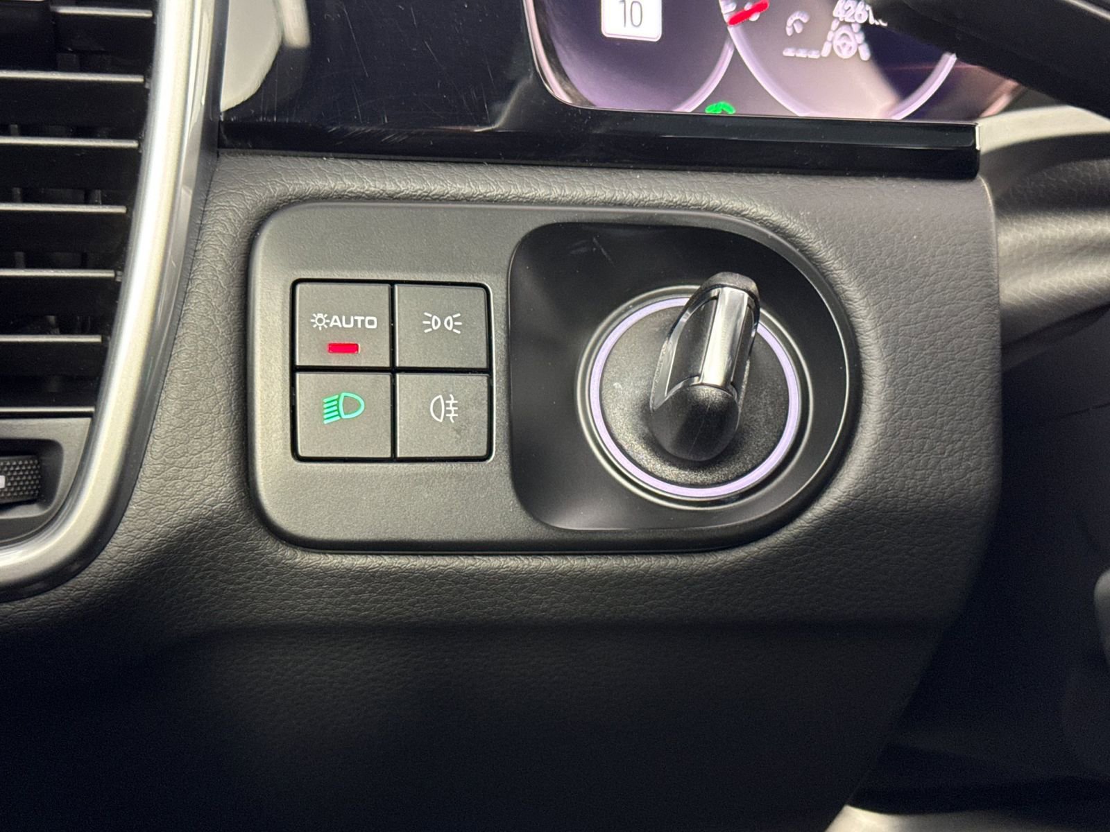 Certified 2023 Porsche Cayenne image 33