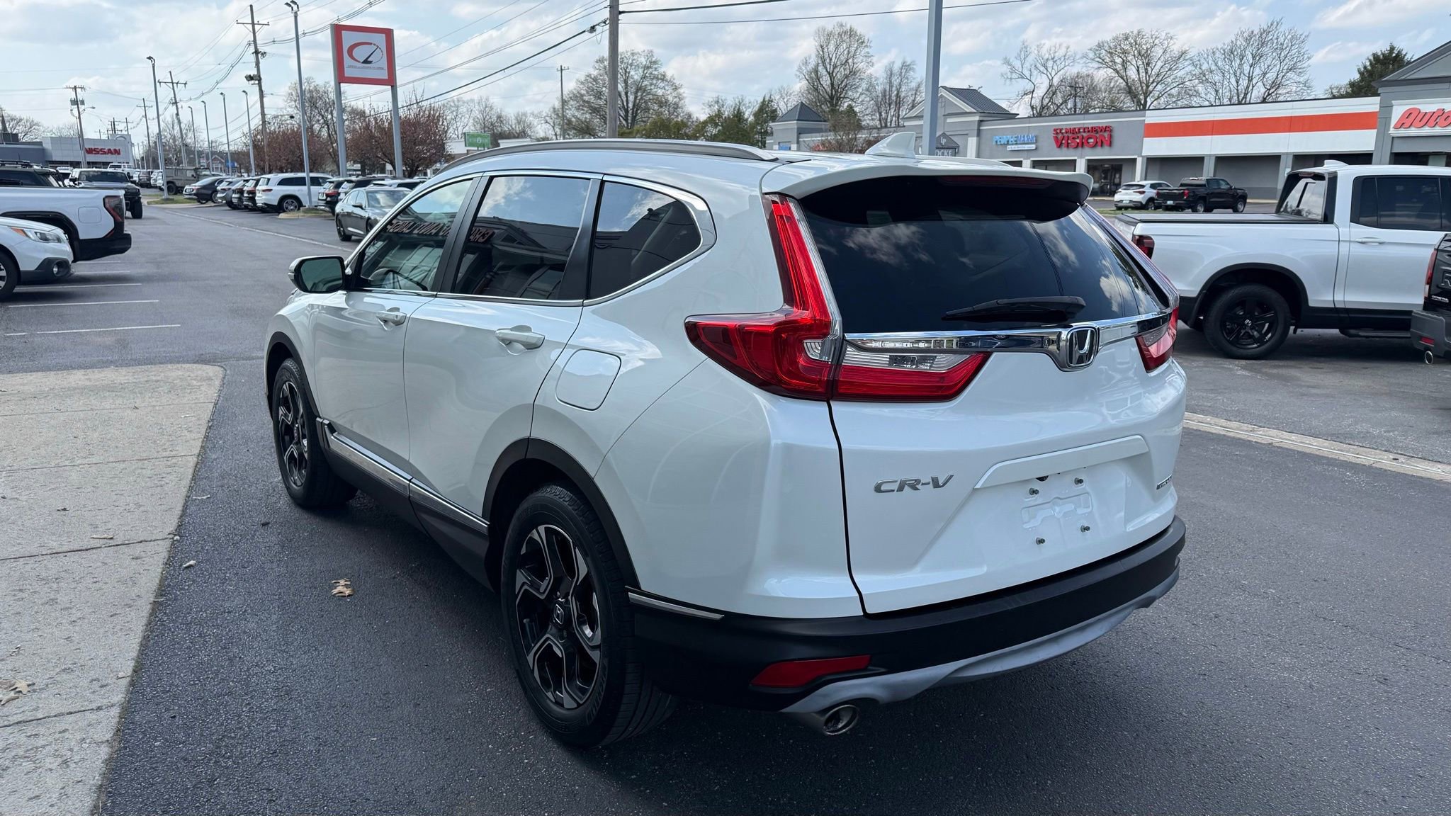 Used 2017 Honda CR-V Touring image 4