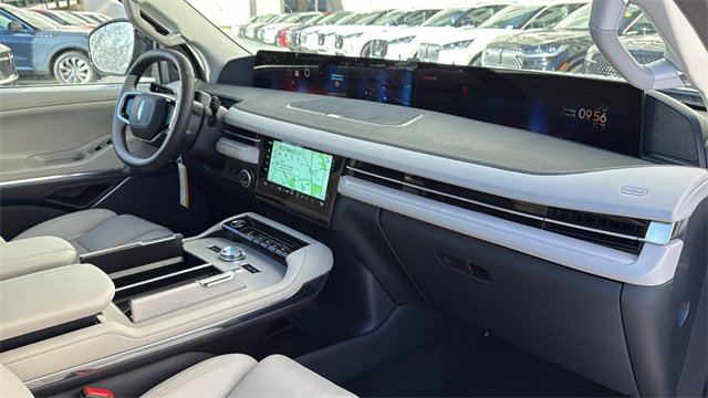 New 2026 Lincoln Navigator Reserve image 6