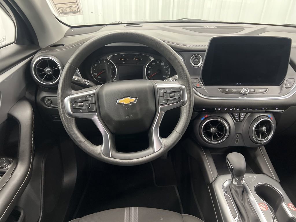 Used 2025 Chevrolet Blazer LT image 14