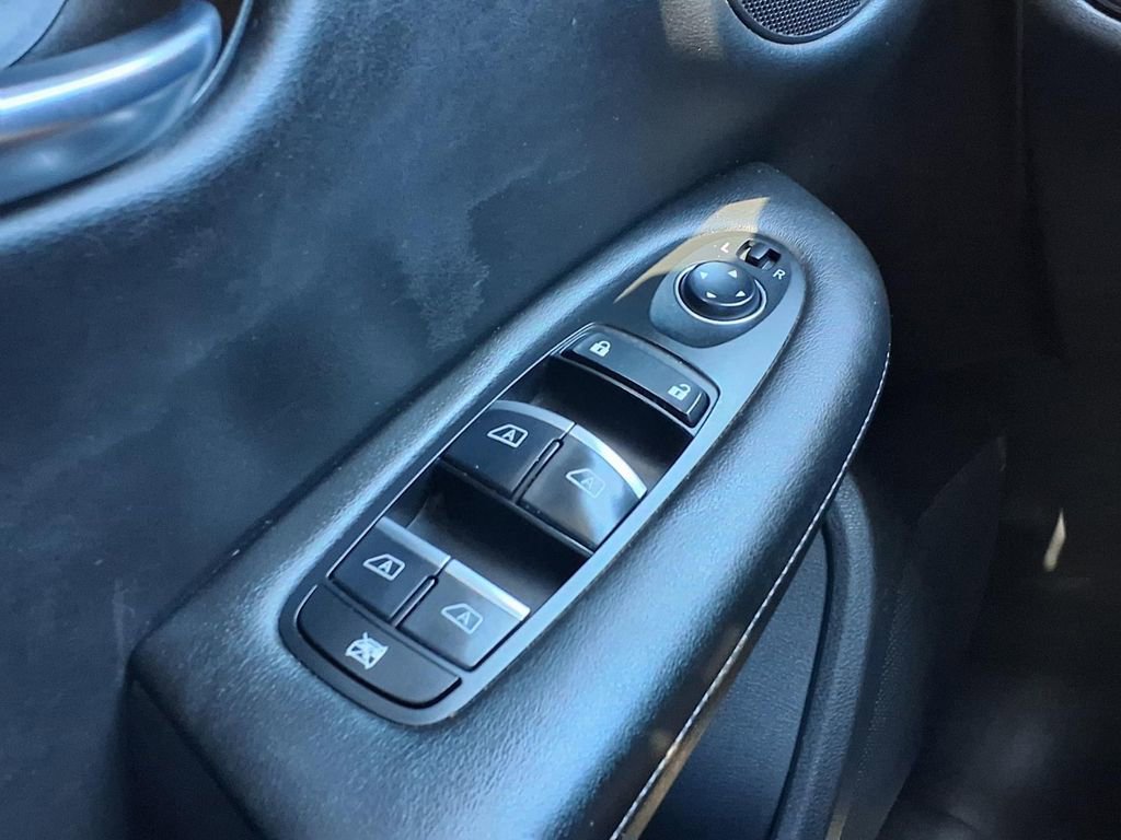Used 2019 INFINITI QX50 Luxe w/ Cargo Package FWD image 37
