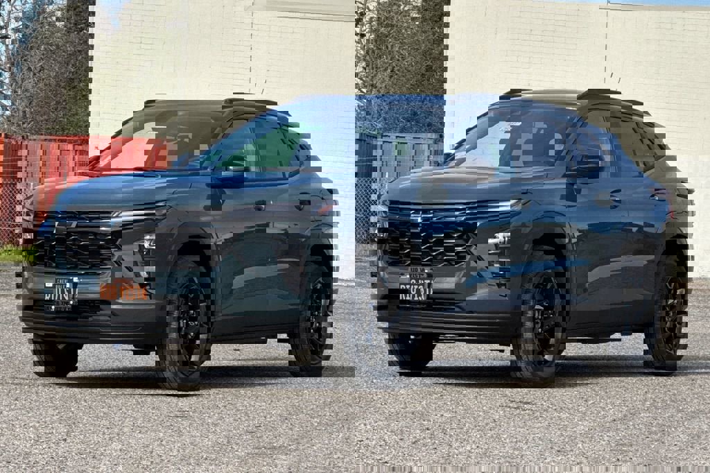 New 2026 Chevrolet Trax LT w/ Midnight Edition image 8