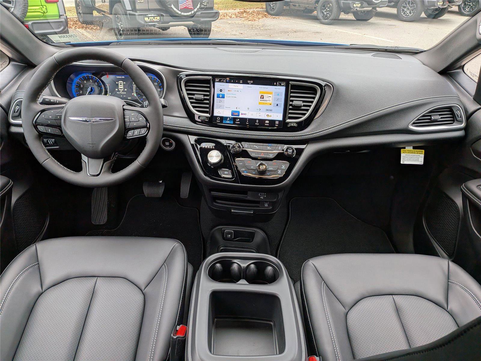 New 2026 Chrysler Pacifica Select FWD image 16