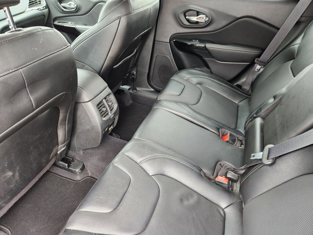 Certified 2023 Jeep Cherokee Altitude Lux image 9