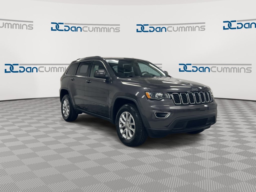 Used 2021 Jeep Grand Cherokee Laredo w/ Security & Convenience Group AWD/4WD image 3