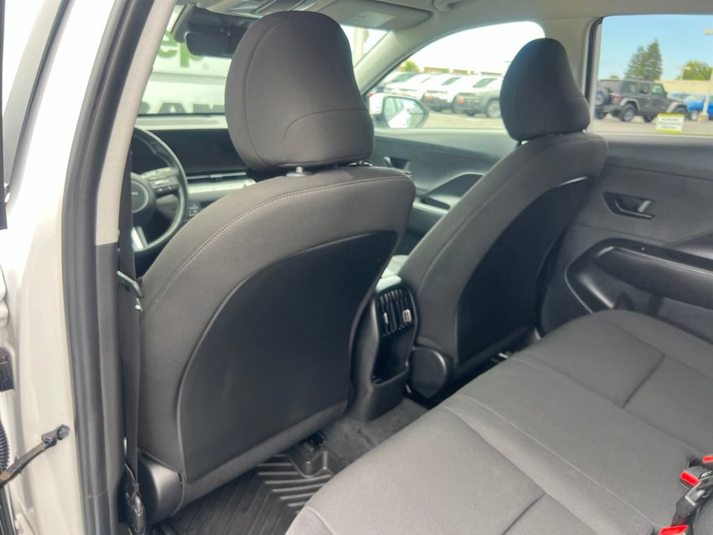 Used 2025 Hyundai Kona SEL AWD/4WD image 31