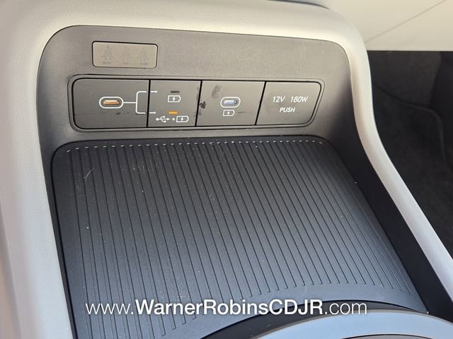 Used 2026 Hyundai Kona SE image 21