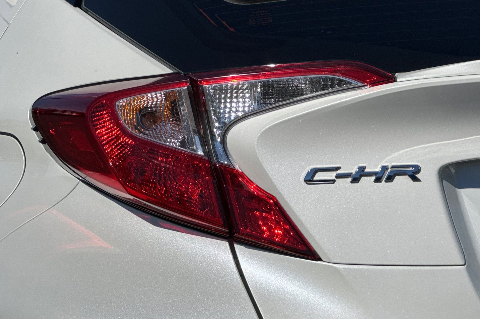 Used 2019 Toyota C-HR LE image 43