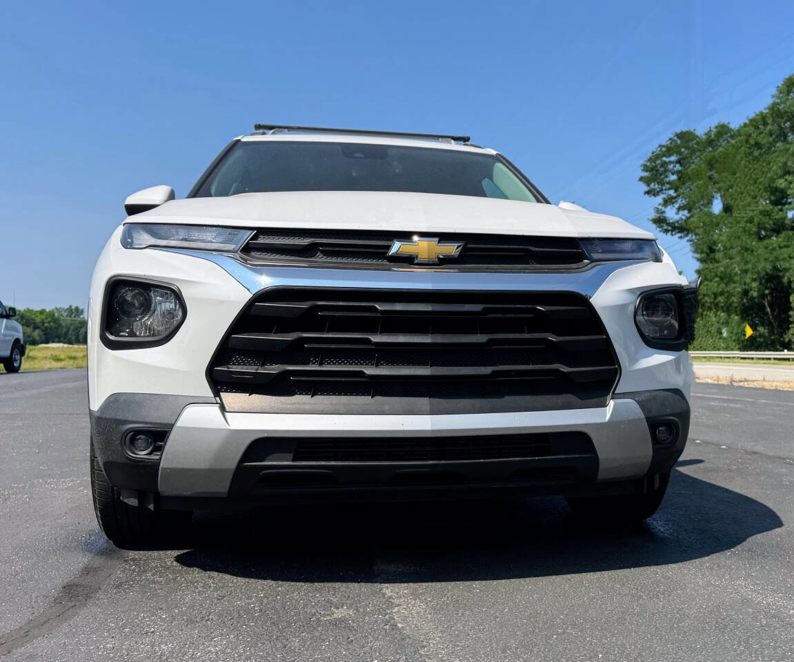 Used 2021 Chevrolet TrailBlazer LT w/ Premium Seating Package image 3