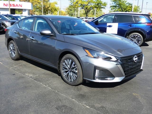 New 2025 Nissan Altima 2.5 SV w/ SV Premium Package