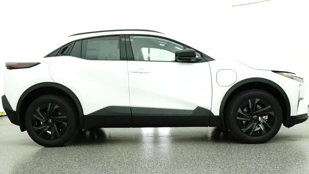 New 2026 Toyota C-HR AWD/4WD image 8