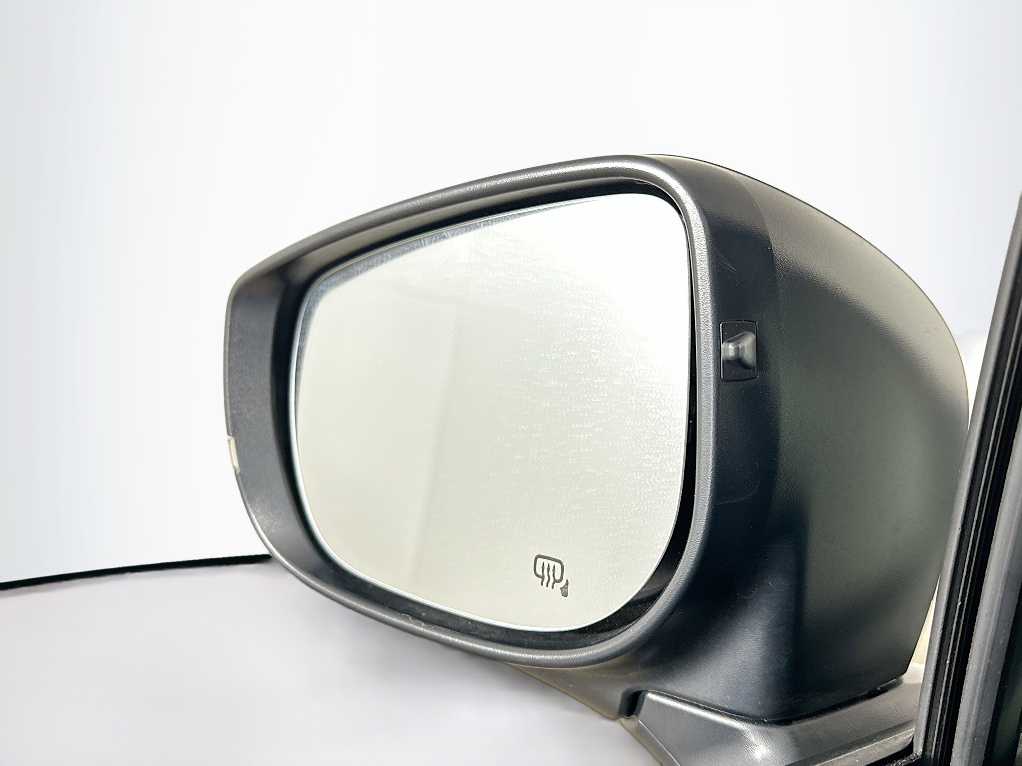 Used 2024 Subaru Crosstrek 2.0i Premium image 16