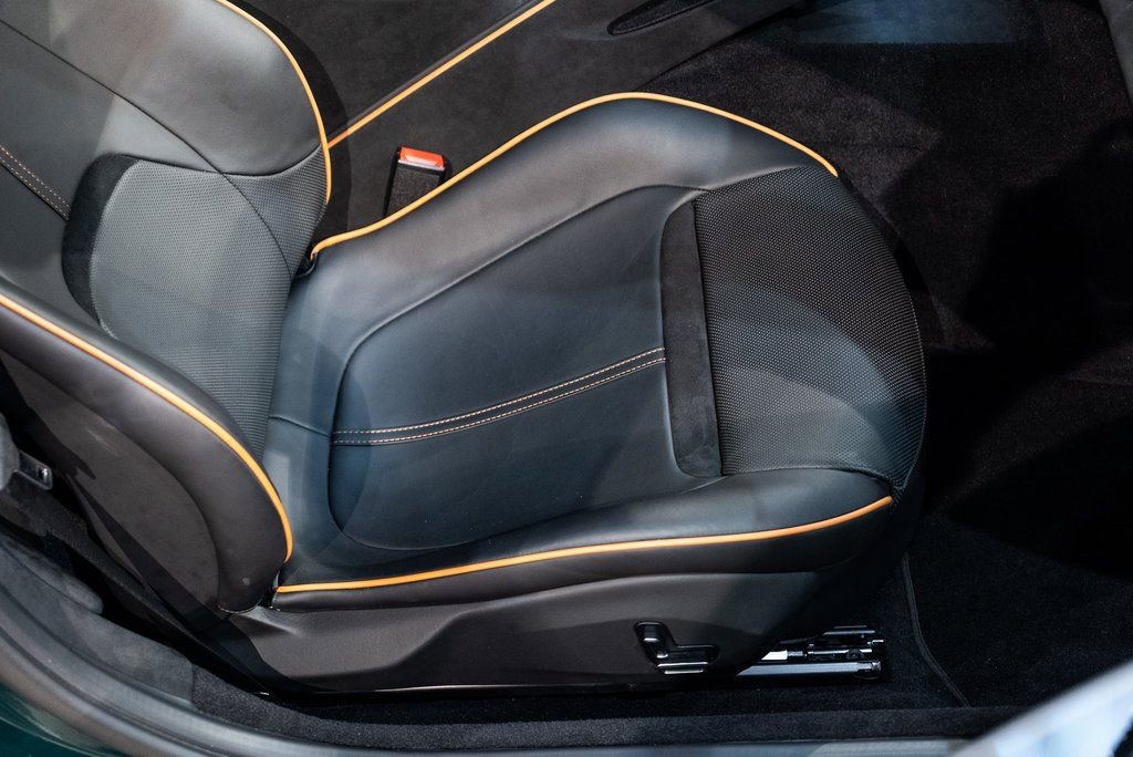 Certified 2022 Ferrari Roma image 37