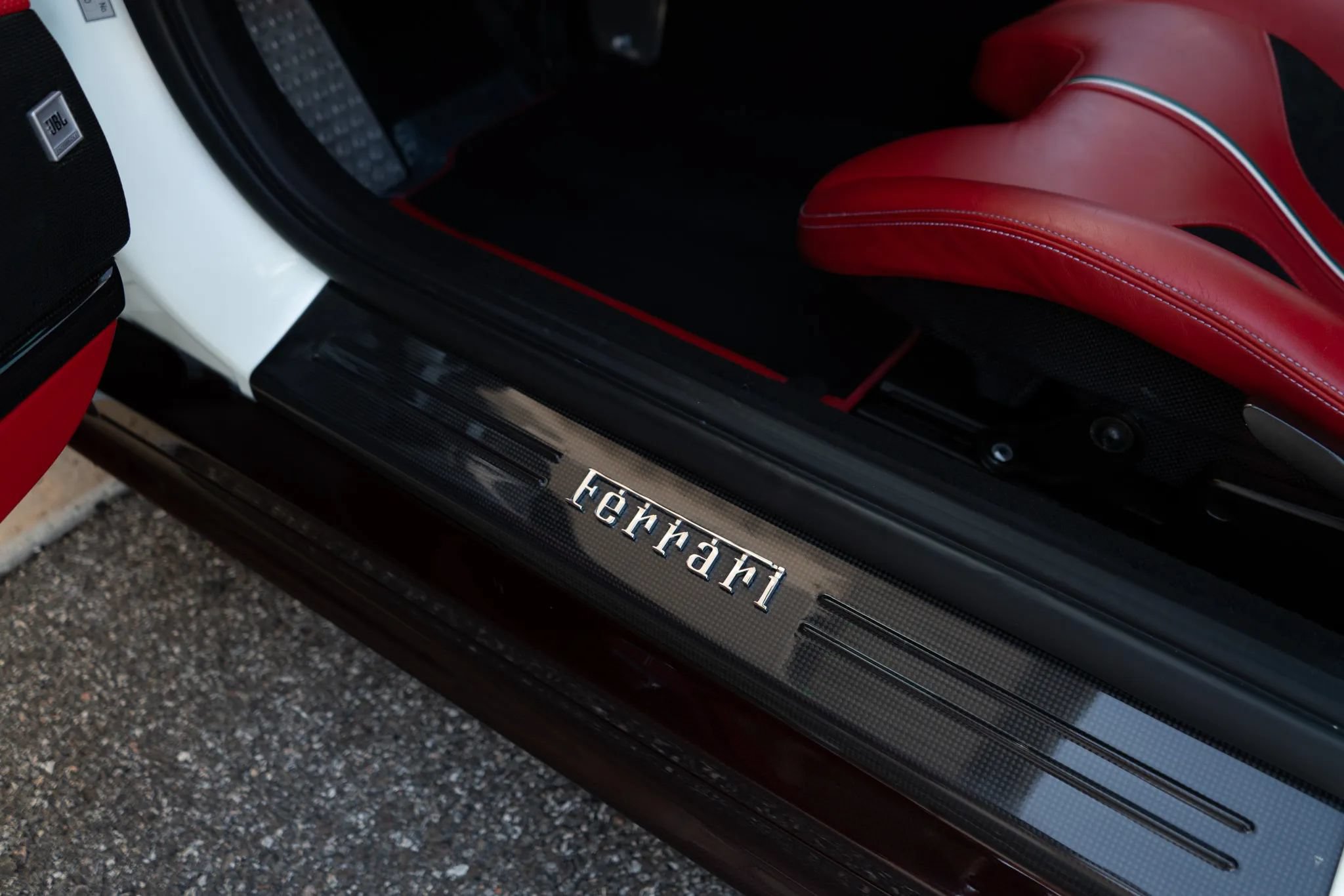Used 2020 Ferrari 812 Superfast RWD image 57