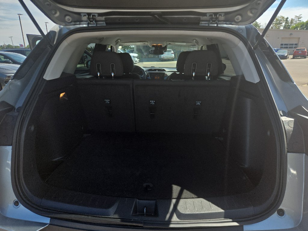 Used 2023 Chevrolet TrailBlazer LT w/ Convenience Package FWD image 11