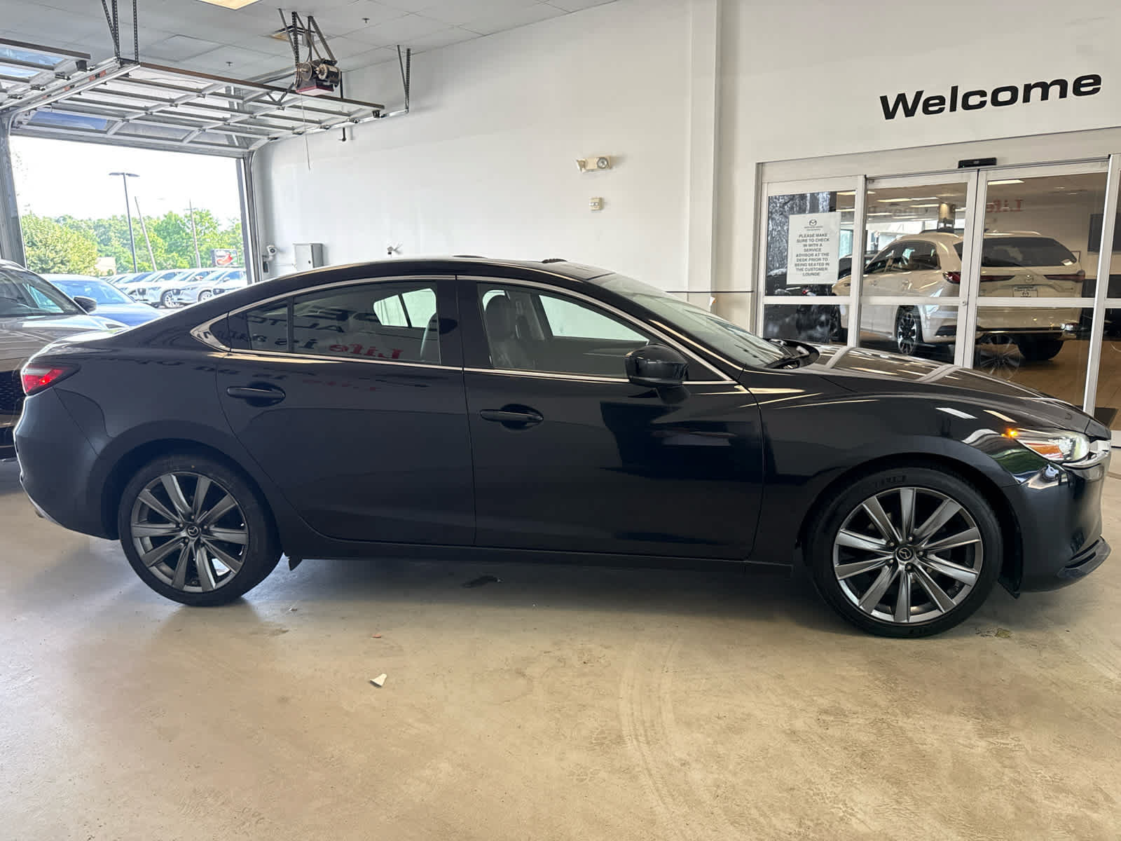Used 2018 MAZDA MAZDA6 Touring FWD image 4