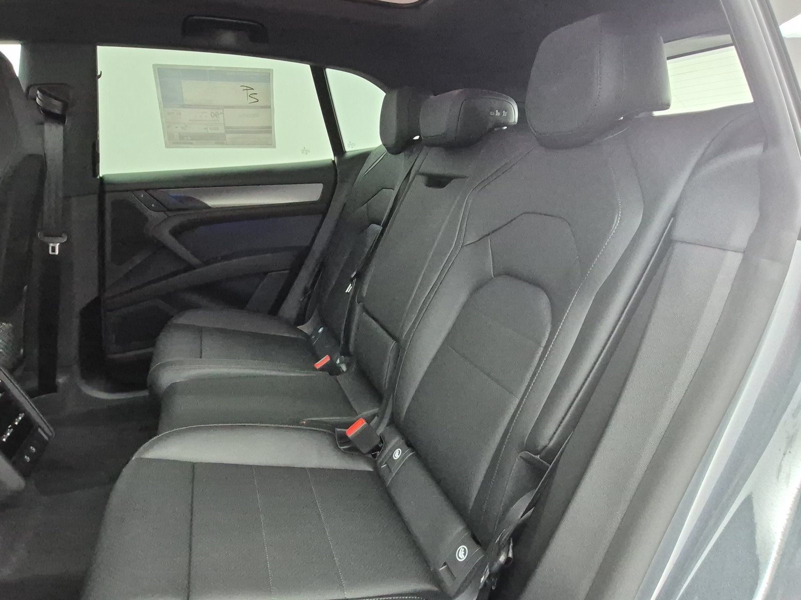 New 2026 Porsche Cayenne Electric AWD/4WD image 16