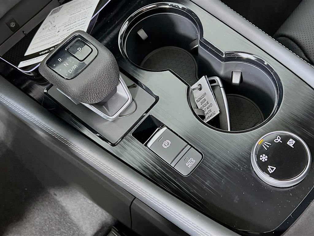 New 2026 Nissan Rogue Platinum AWD/4WD image 16
