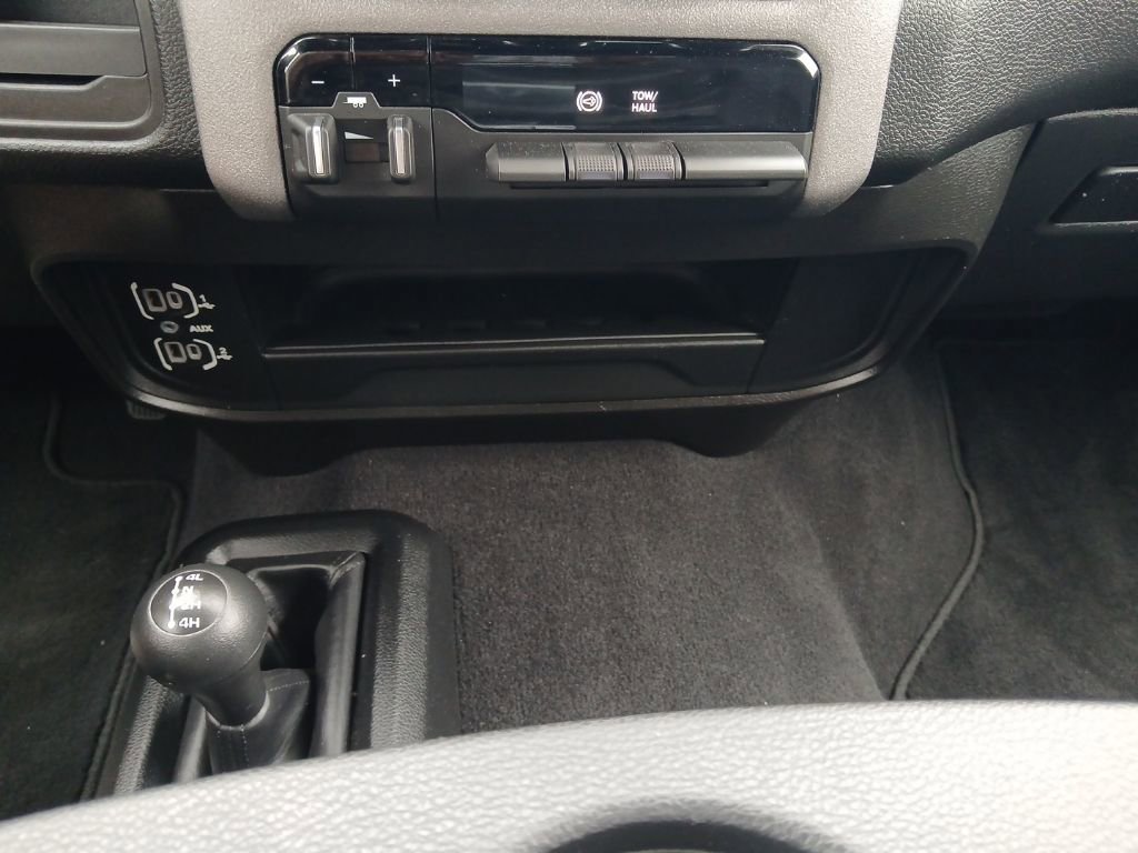 Used 2024 RAM 3500 Tradesman w/ Chrome Appearance Group image 23