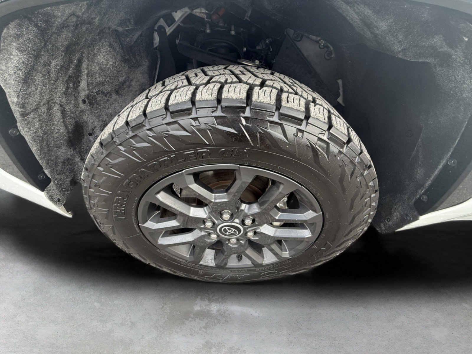 Used 2023 Toyota Tundra Platinum w/ Advanced Package image 31