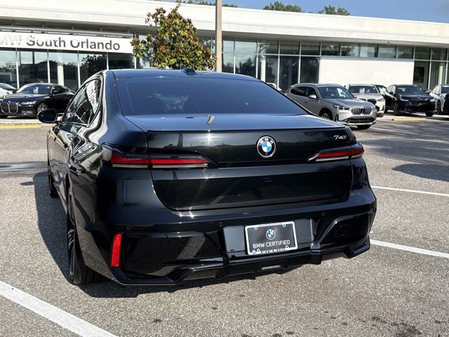 Used 2023 BMW i7 xDrive60 AWD/4WD image 4