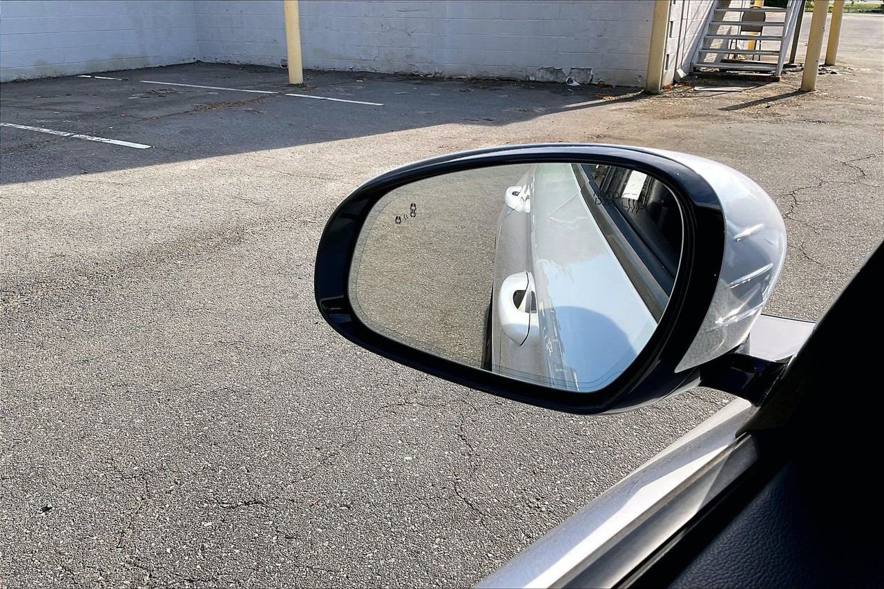 Used 2023 Genesis G70 3.3T w/ Sport Prestige Package image 30