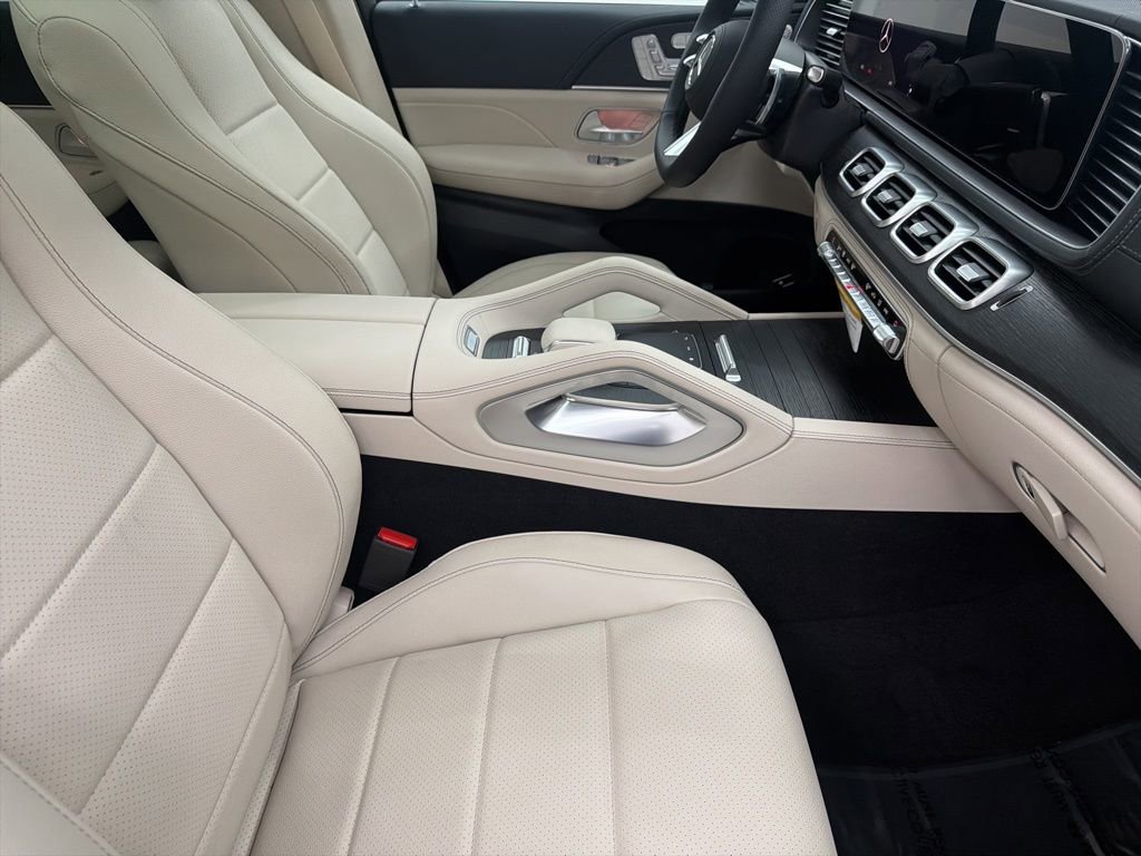 New 2026 Mercedes-Benz GLS 450 image 32