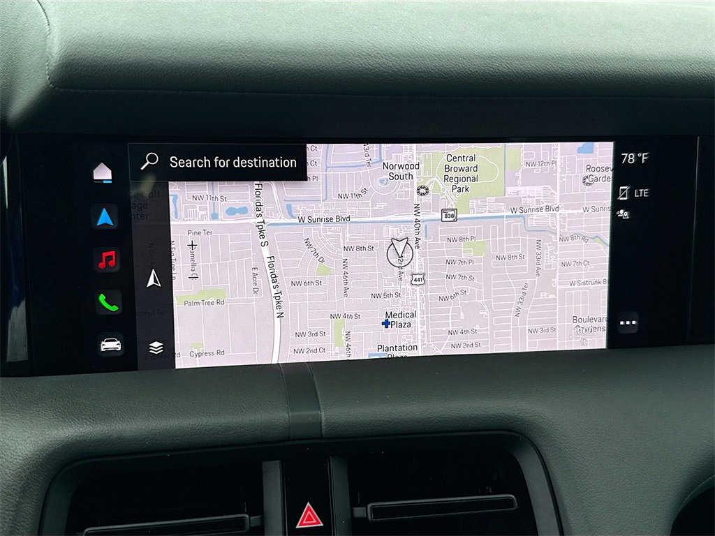 Used 2021 Porsche Taycan image 14