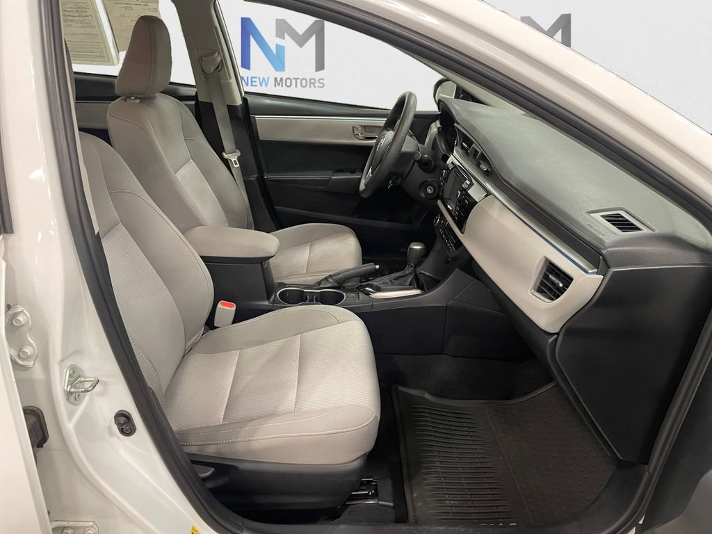 Used 2014 Toyota Corolla LE FWD image 15