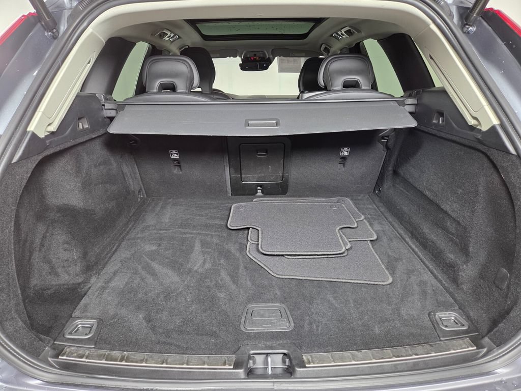 Used 2021 Volvo XC60 T5 Inscription FWD image 28