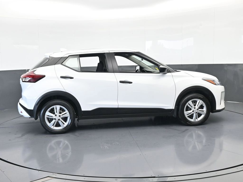 Used 2025 Nissan Kicks Play S image 7