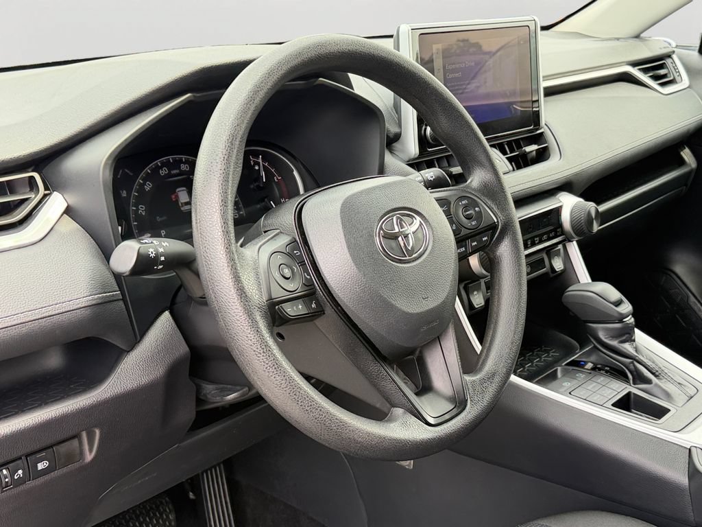 Used 2025 Toyota RAV4 LE AWD/4WD image 18