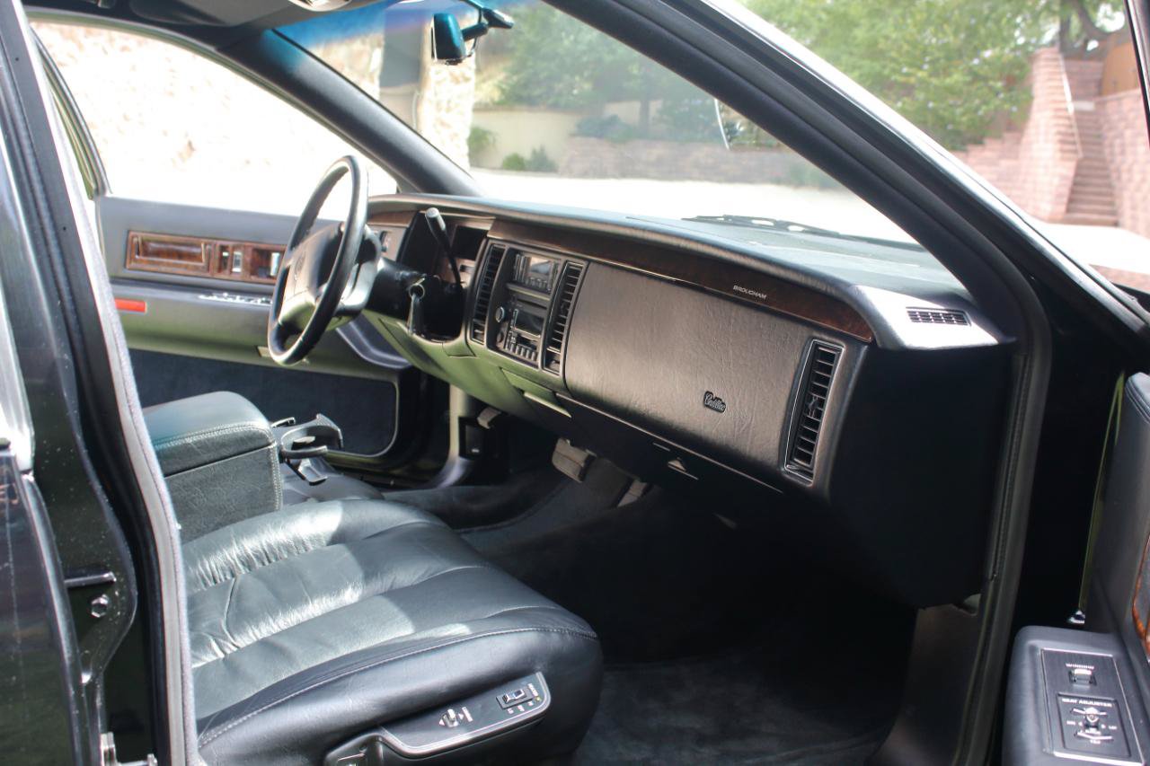 Used 1996 Cadillac Fleetwood Brougham RWD image 47