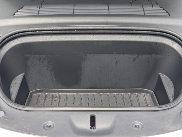 Used 2025 Tesla Model Y Long Range image 23