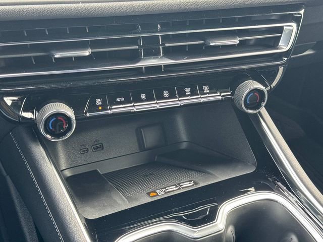 New 2026 Chevrolet Traverse LT w/ Sun and Wheel Package image 34