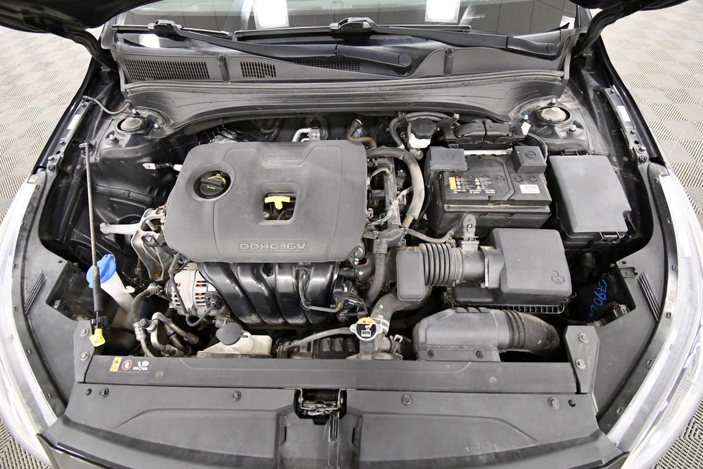 Certified 2019 Kia Forte LXS image 12