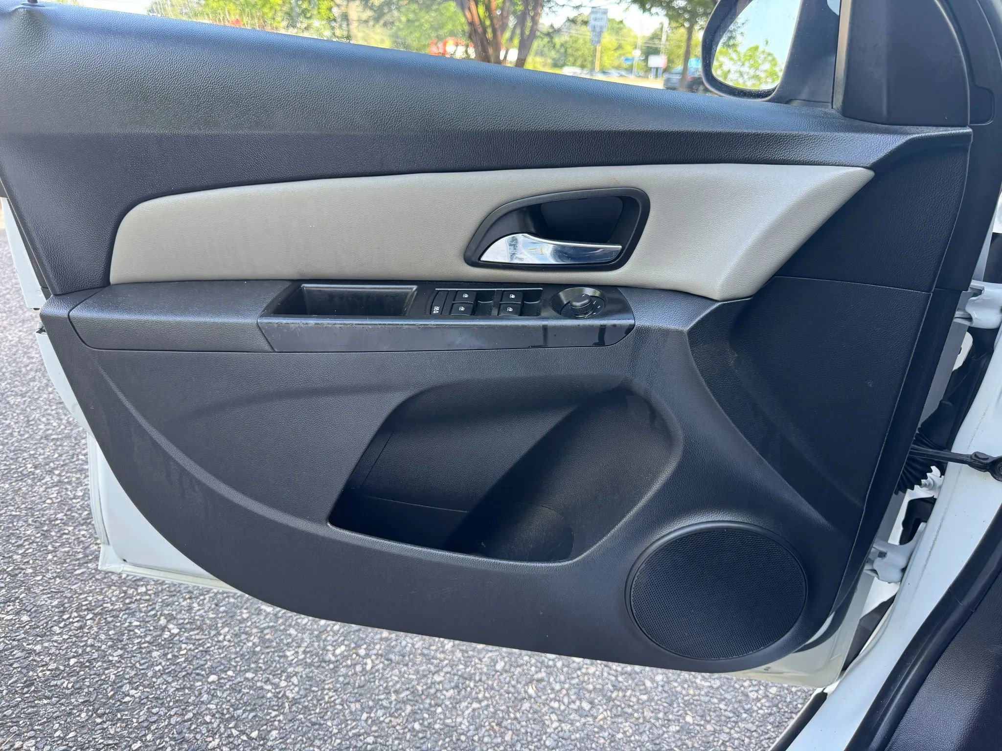 Used 2014 Chevrolet Cruze LT FWD image 15