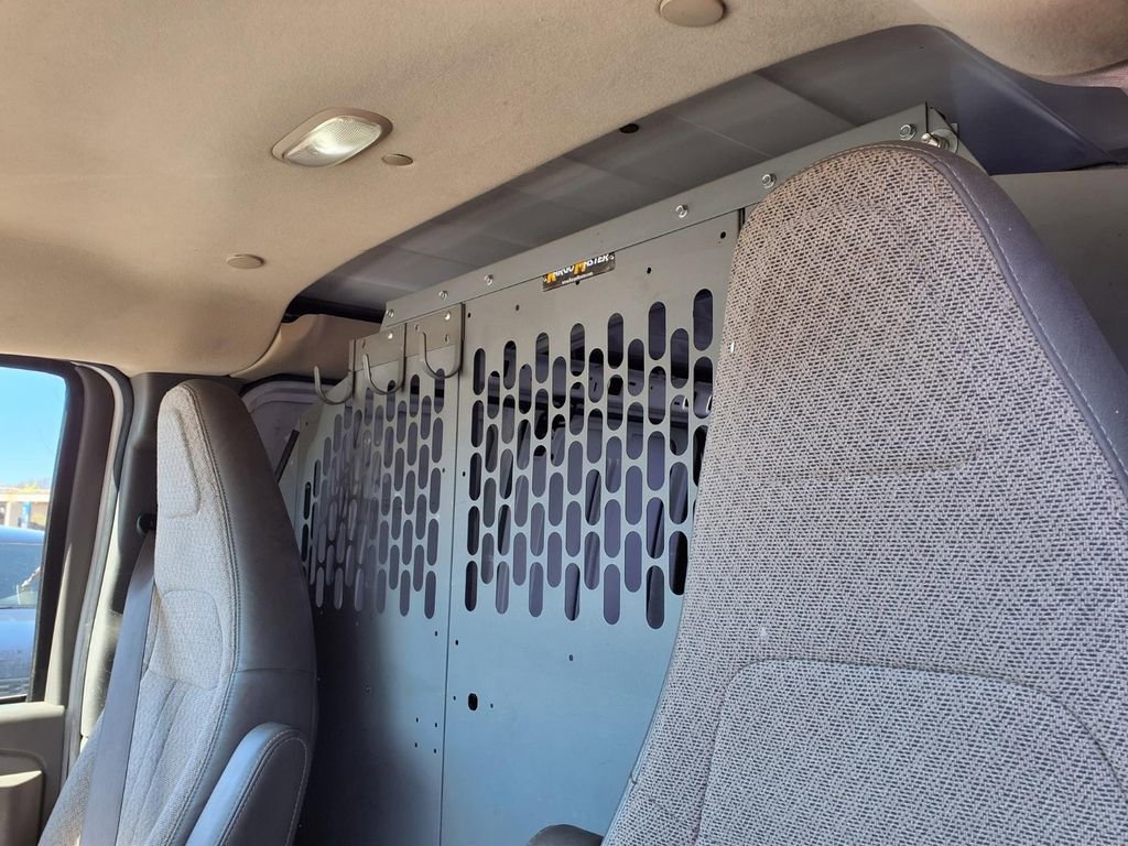 Used 2018 Chevrolet Express 3500 Extended w/ Driver Convenience Package RWD image 14