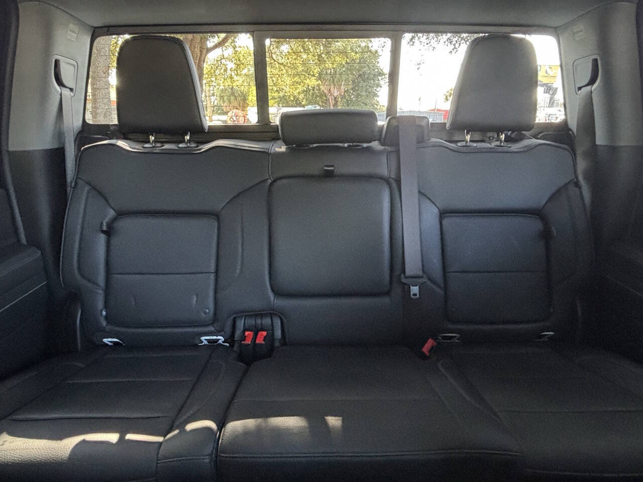 Used 2025 GMC Sierra 3500 Denali w/ Denali Reserve Package AWD/4WD image 27