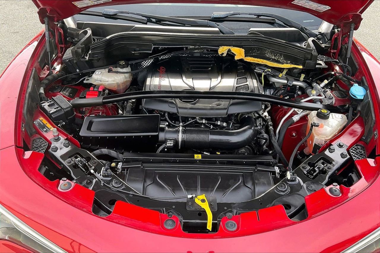 Used 2019 Alfa Romeo Stelvio Ti image 39