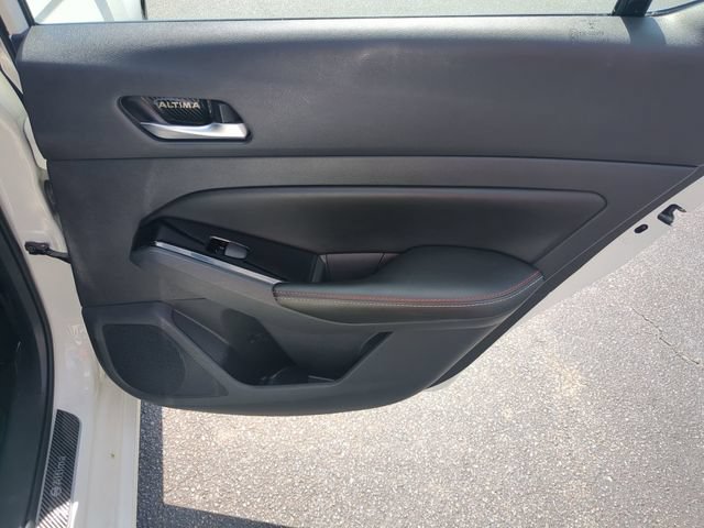 Used 2023 Nissan Altima 2.5 SR w/ SR Premium Package FWD image 32