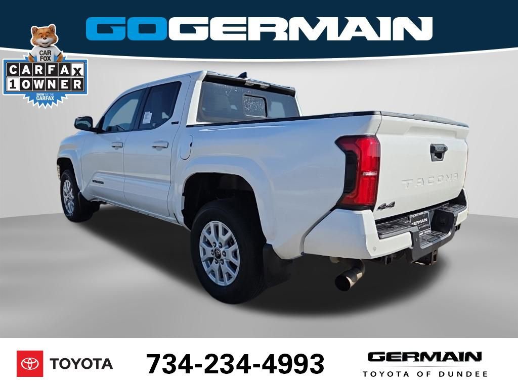 Used 2025 Toyota Tacoma SR5 AWD/4WD image 11