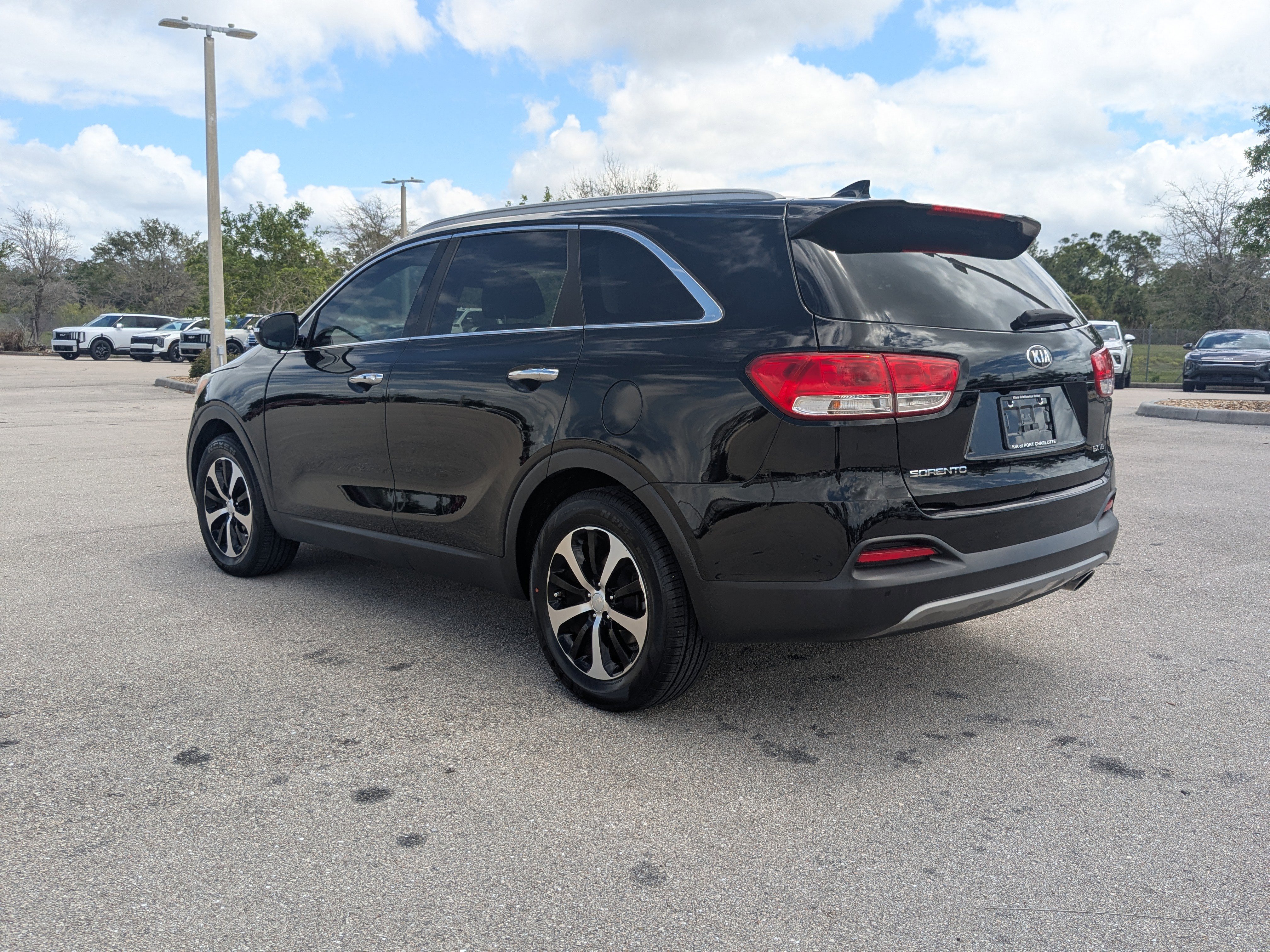 Used 2018 Kia Sorento EX image 7