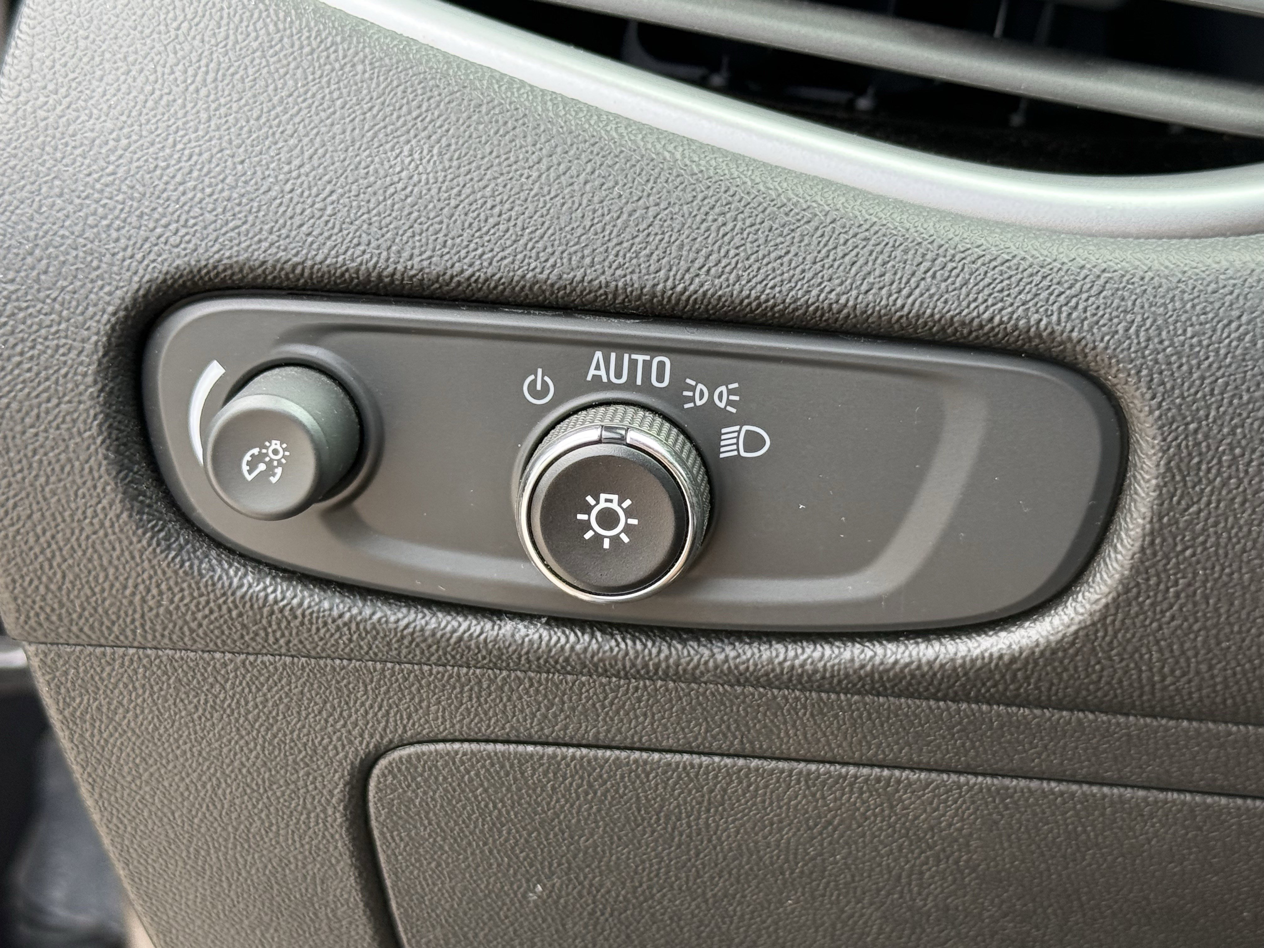 Used 2024 Chevrolet Malibu LT FWD image 25