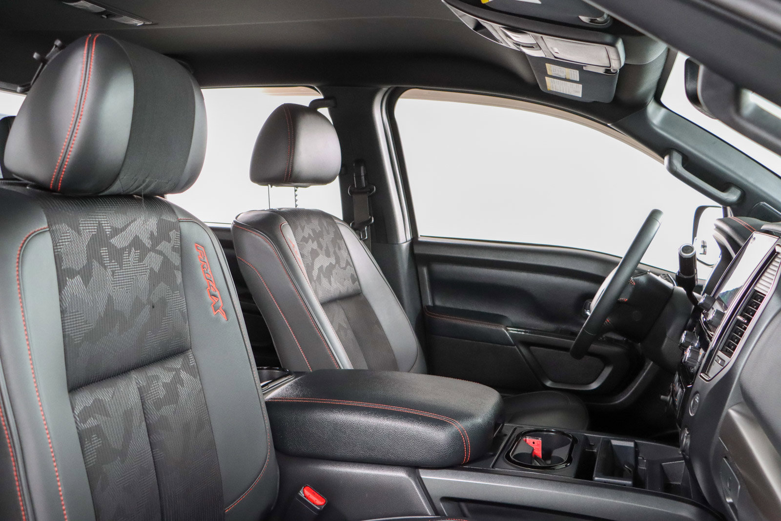 Used 2021 Nissan Titan PRO-4X w/ Pro-4x Utility Package image 29