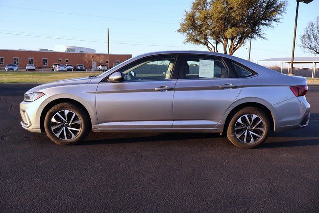 Used 2025 Volkswagen Jetta S FWD image 2
