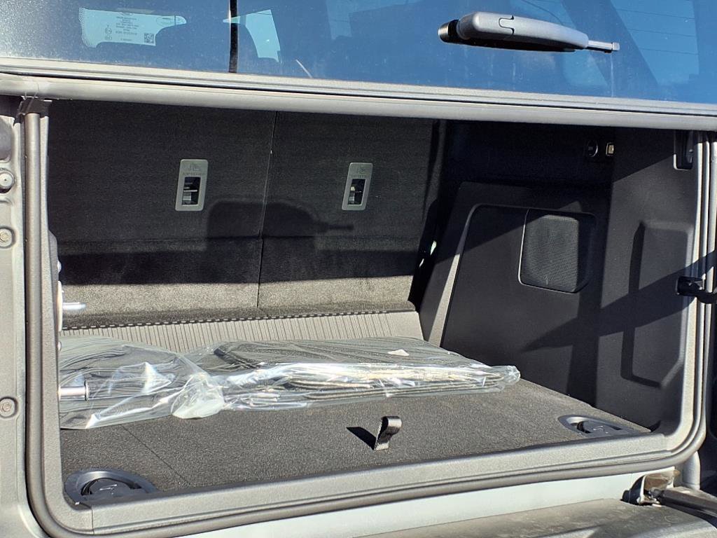 New 2024 Ford Bronco Outer Banks image 8